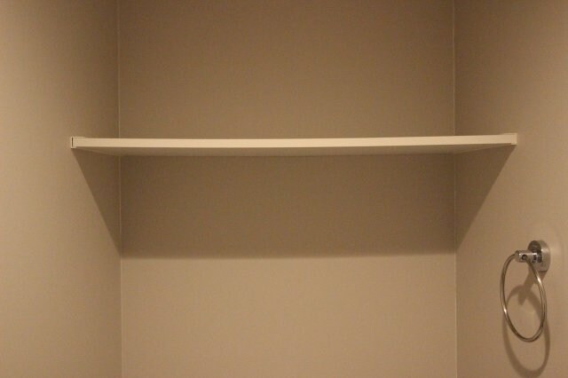 物件内観写真9　(便利な収納スペースです)