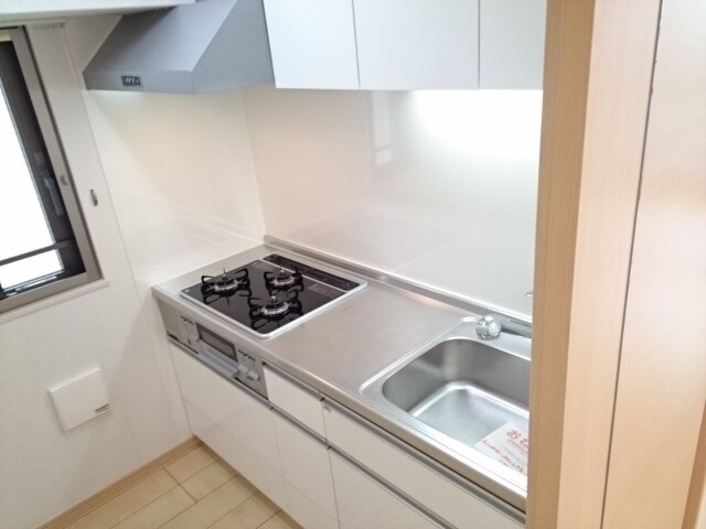 物件内観写真4　(お料理しやすいキッチンです)