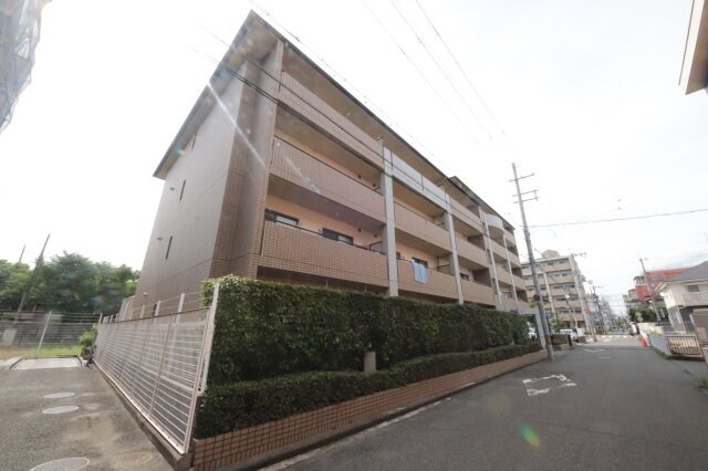 物件外観写真3　(きれいな外観です)