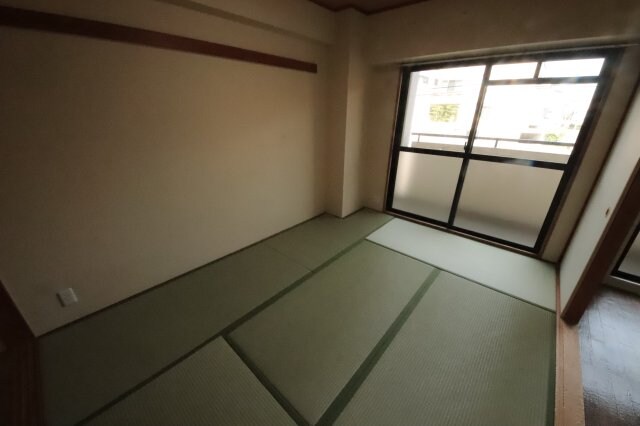 物件内観写真20　(落ち着いた雰囲気の和室付きです)