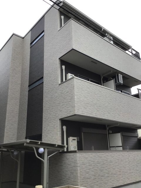 物件外観写真1　(建物外観を気になさる方へ、見た目の良い物件です)