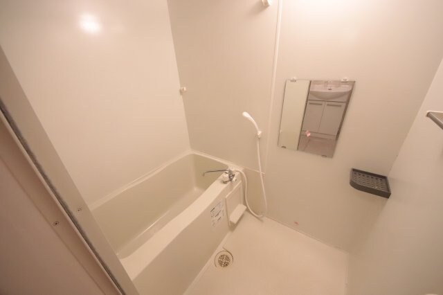 物件内観写真8　(きれいなお風呂です)