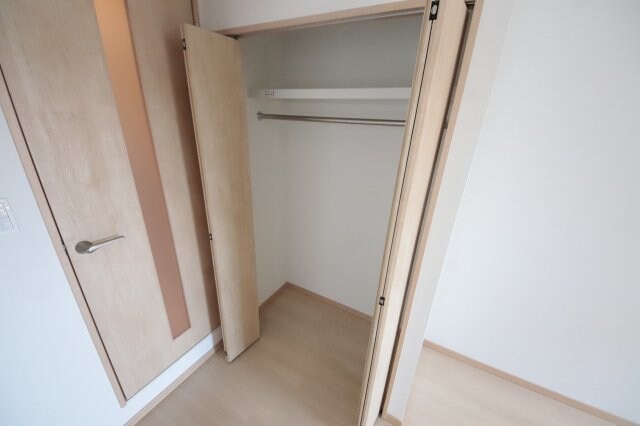 物件内観写真16　(ちょっとした収納スペースも充実しています)
