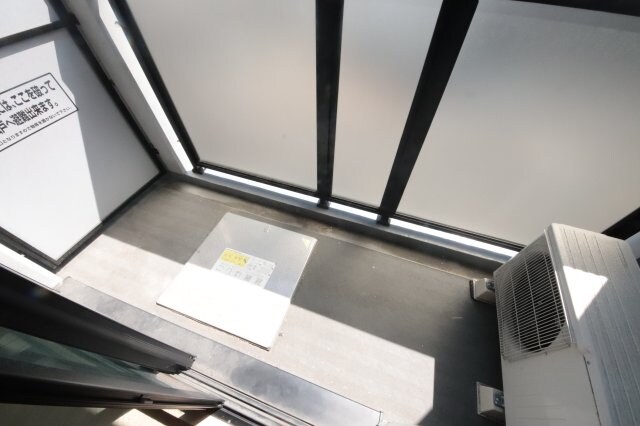 物件内観写真19　(外からの目が気にならないバルコニーで洗濯物が干せます)