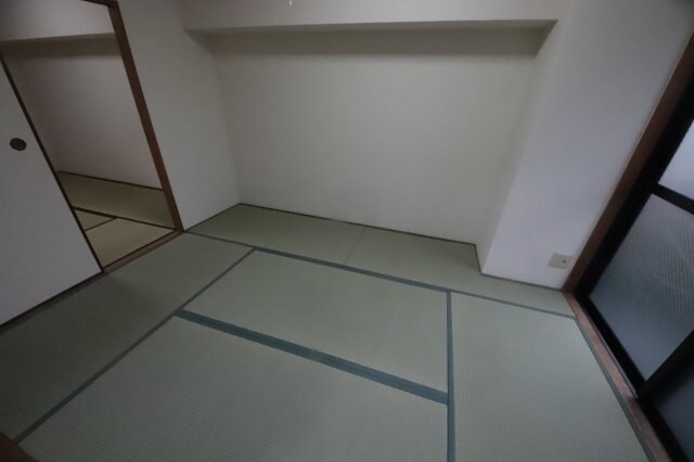 物件内観写真13　(趣のある和室です)