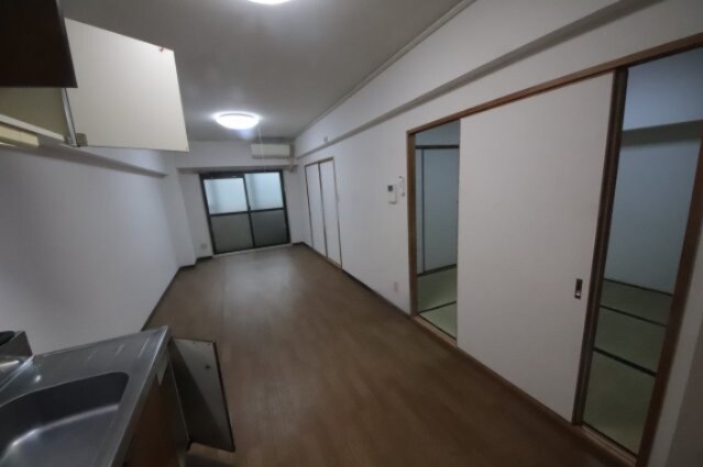 物件内観写真25　(明るい室内です)