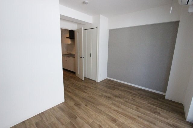 物件内観写真9　(ゆったり過ごせる居間です)