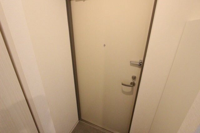 物件内観写真13　(落ち着いた玄関です)