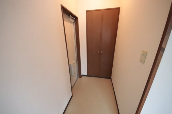 玄関(落ち着いた玄関です)