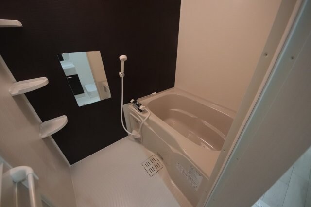 物件内観写真5　(ゆったり過ごせるお風呂です)