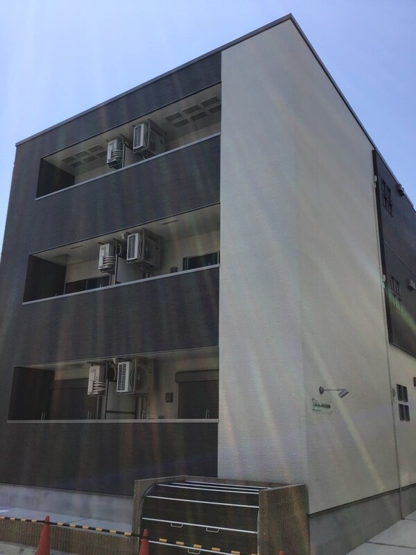 物件外観写真1　(外はこのようになっています)