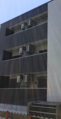 物件外観写真2　(外はこのようになっています)