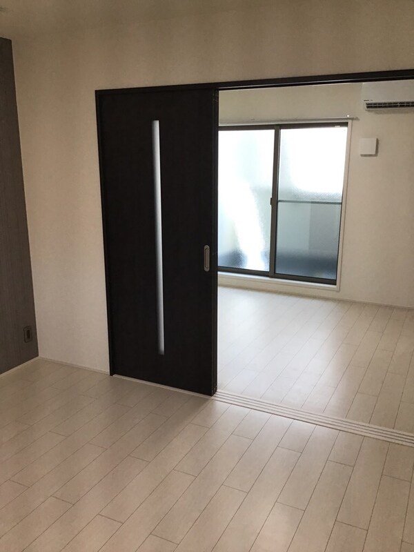 物件内観写真3　(居間です)