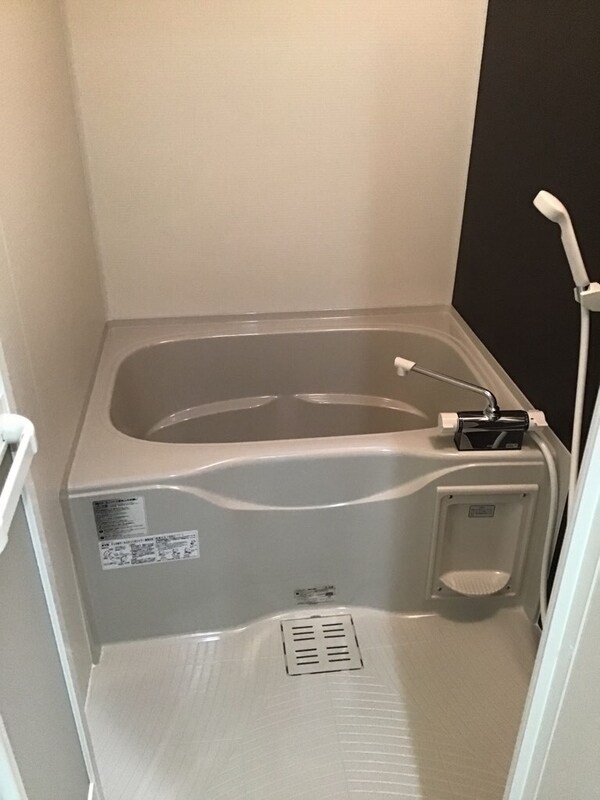 物件内観写真4　(日々の暮らしに欠かせないお風呂です)
