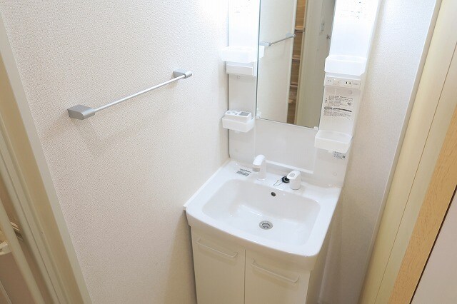 物件内観写真7　(スペースが確保できる洗面所です)