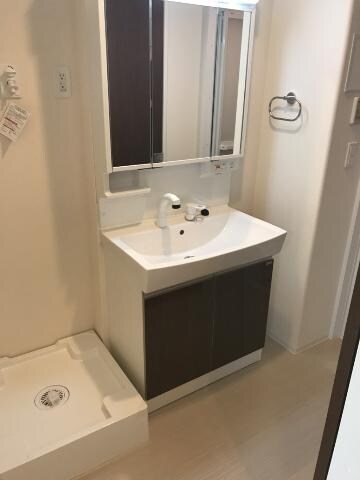 物件内観写真6　(洗面所です)