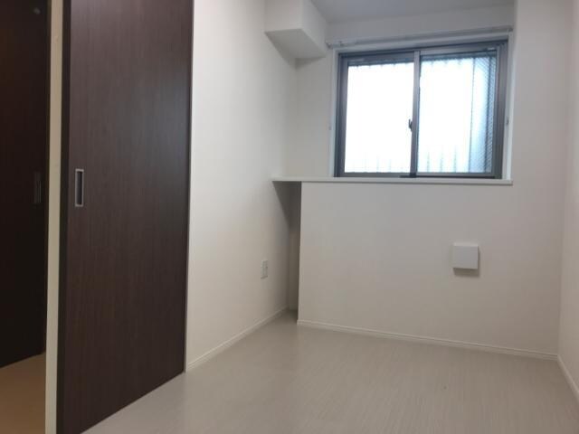 物件内観写真9　(スタンダードな洋室です)