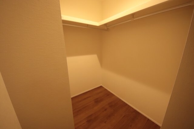 物件内観写真14　(収納スペース豊富です)