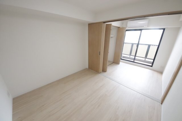 物件内観写真6　(おしゃれな居間です)