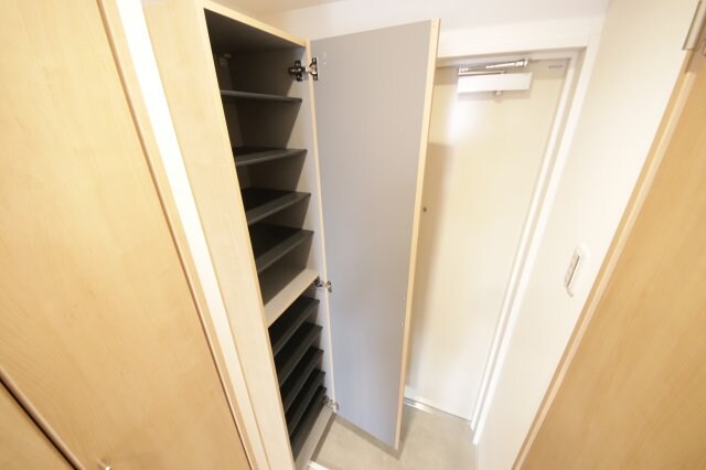 物件内観写真18　(収納のためのスペースです)