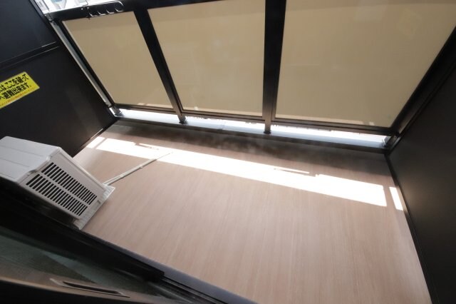 物件内観写真19　(バルコニーからの眺めを楽しみながら食事をしませんか)