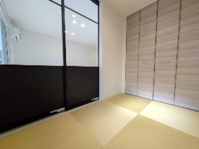 物件内観写真7　(落ち着いた雰囲気の和室付きです)