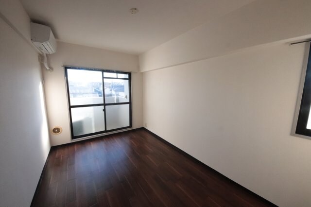 物件内観写真6　(リビングです)