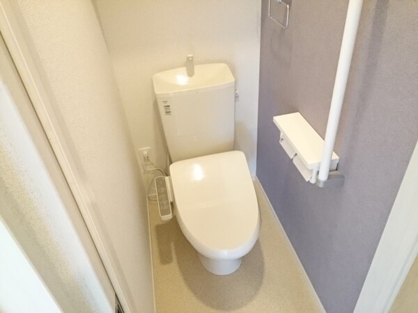 トイレ(コンパクトで使いやすいトイレです)
