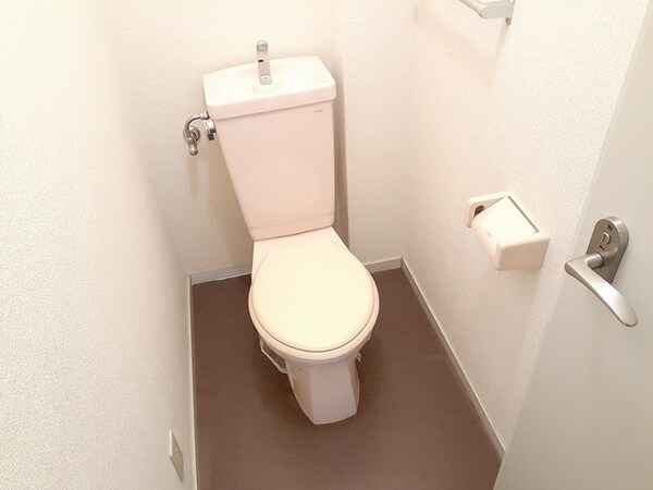 トイレ(落ち着いたトイレです)