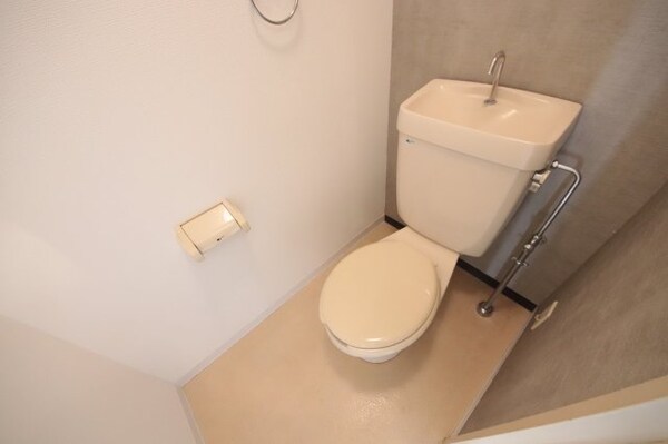 トイレ(清潔感のあるトイレです)