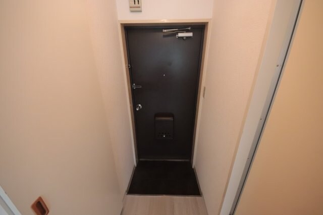 物件内観写真7　(きれいな玄関です)