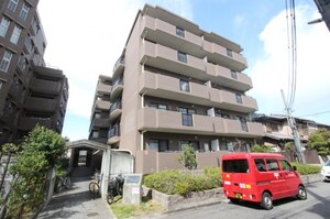 イーストハイムIII外観写真