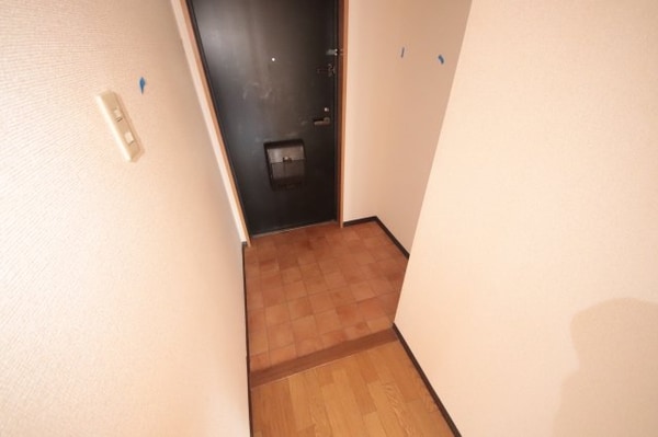 玄関(シンプルで使いやすい玄関です)
