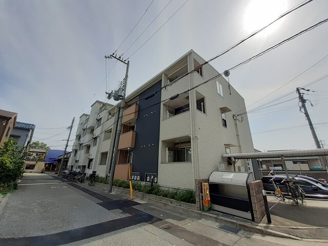 物件外観写真1　(外はこのようになっています)