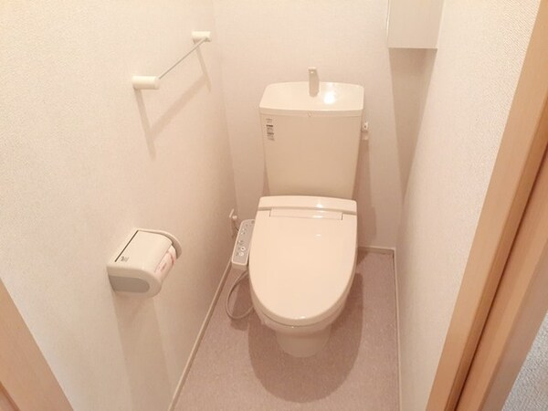 トイレ(ゆったりとした空間のトイレです)