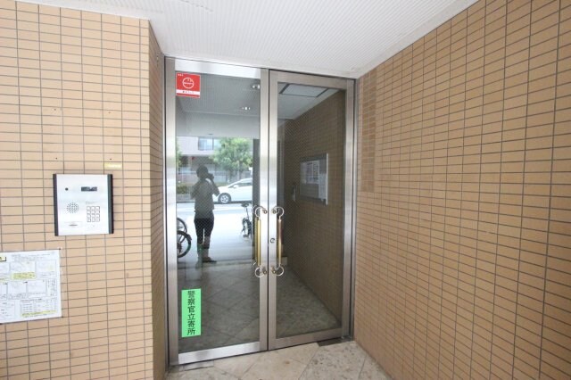 物件外観写真4　(毎日通るエントランスはこのようになっています)