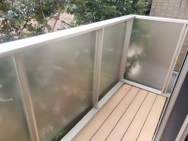 バルコニー(お洗濯にも便利なバルコニー付き)
