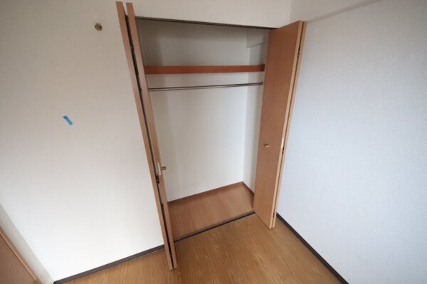 収納(たっぷりとした収納スペースです)