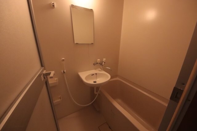 物件内観写真5　(お風呂です)