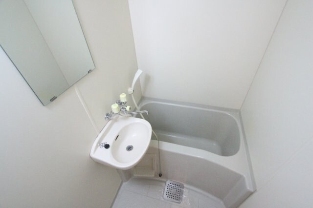 物件内観写真8　(きれいなお風呂です)