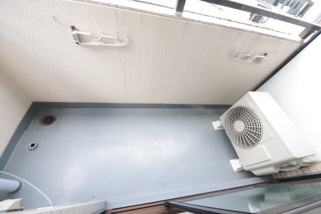 物件内観写真7　(広々としたバルコニーです)