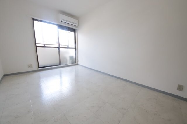 物件内観写真16　(ゆったり過ごせるリビングです)