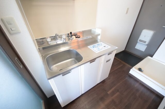 物件内観写真4　(使いやすいキッチンです)