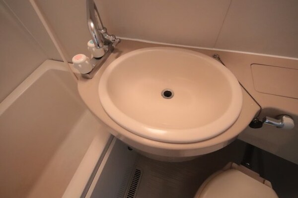 洗面・脱衣所(広い洗面スペース)