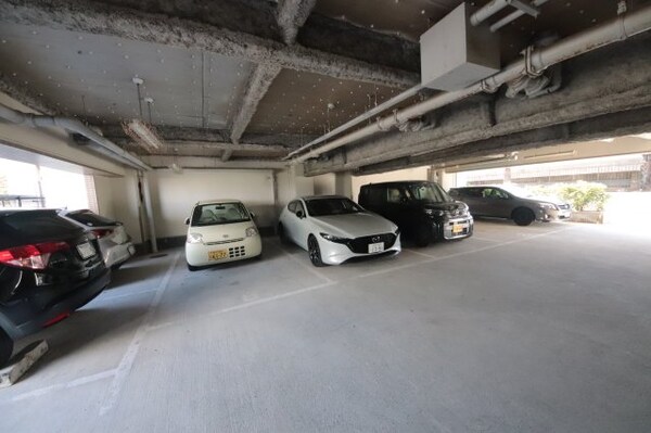 駐車場(駐車場完備です)