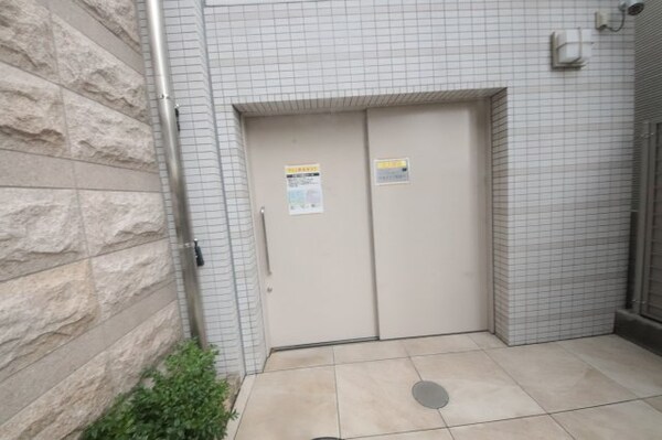 玄関(明るい玄関です)