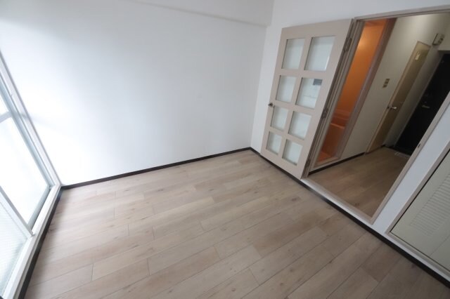 物件内観写真5　(使いやすいリビングです)