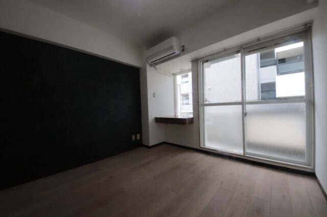 物件内観写真19　(ゆったりとしたリビングです)