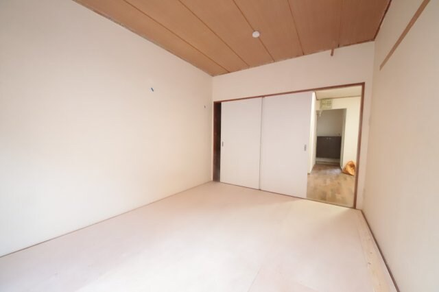 物件内観写真4　(リビングです)