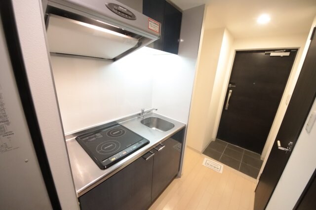 物件内観写真6　(コンパクトなキッチンで掃除もラクラク)